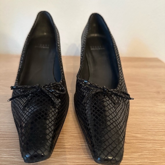 Stuart Weitzman Black Textured Pumps - Picture 2 of 7